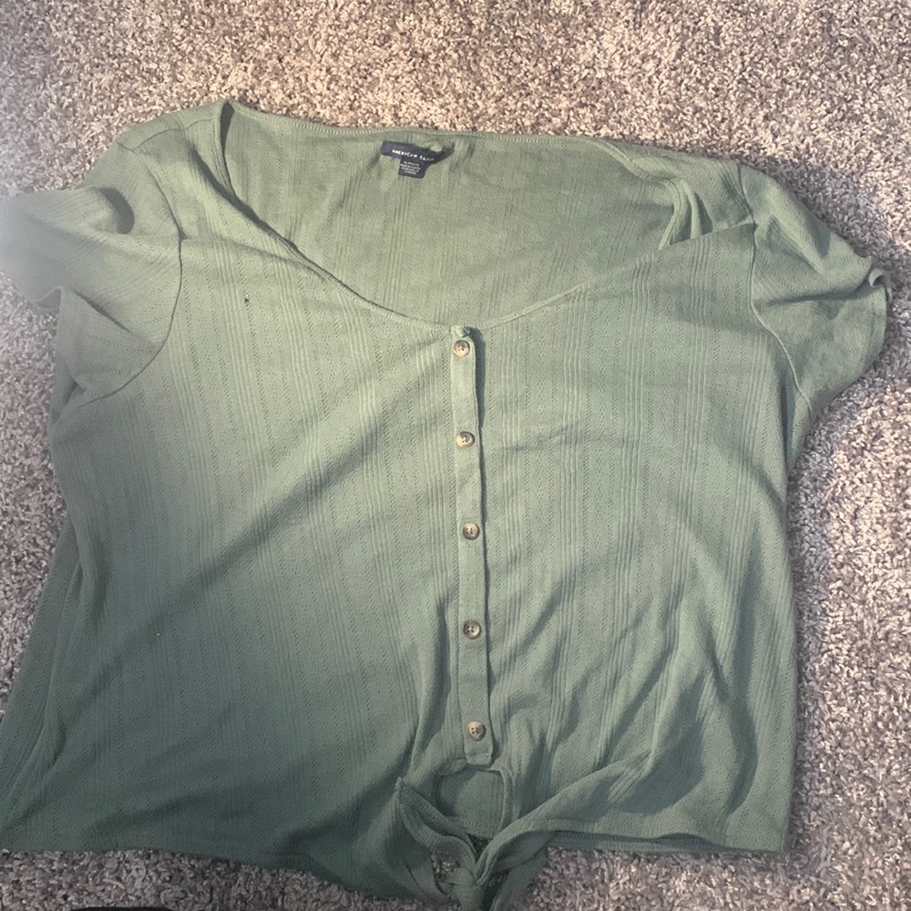 Slightly warm American Eagle top